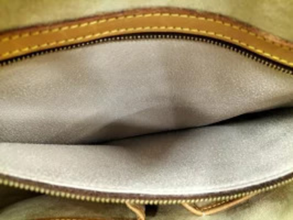 LOUIS VUITTON Rivoli Handbag Monogram - Picture 8 of 9